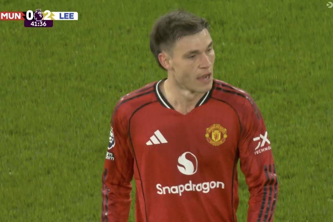 曼联隐形后腰遭基恩怒骂！曝拉爵愿亏1500万清洗，转会谈判已开启